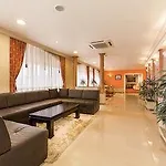 Avenida De Hotel Fatima