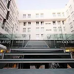 Avenida De Hotel 3*
