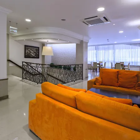 アベニーダ デ ホテル 3*