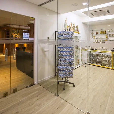 アベニーダ デ 3*