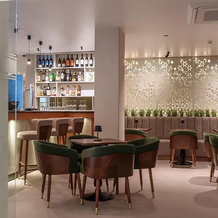 Hotel Avenida De 3*