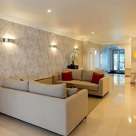 Avenida De Hotel 3*