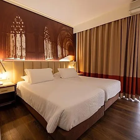 Hotel Avenida De 3*