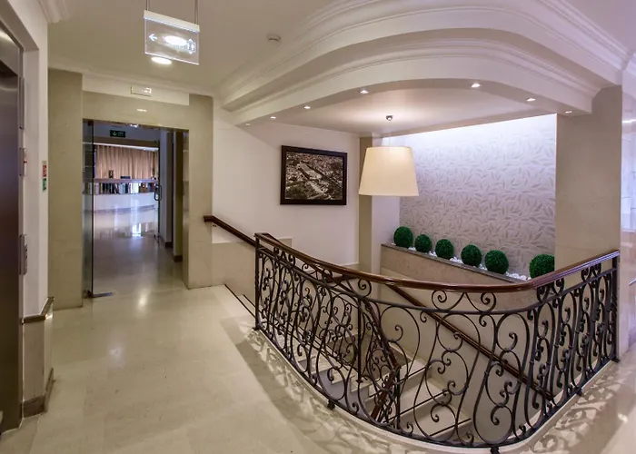 فندق Avenida De 3*